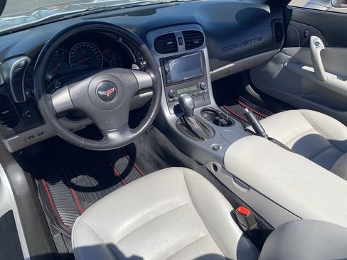 Used 2006 Chevrolet Corvette Convertible RWD image 22