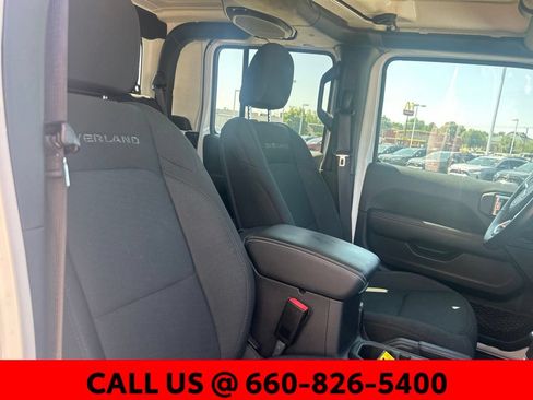 Used 2021 Jeep Gladiator Overland AWD/4WD image 6