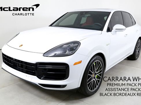 Used 2023 Porsche Cayenne Turbo S image 1