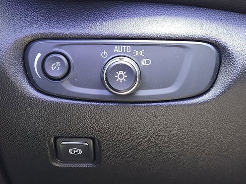 Used 2022 Chevrolet Blazer Premier w/ Driver Confidence II Package FWD image 26