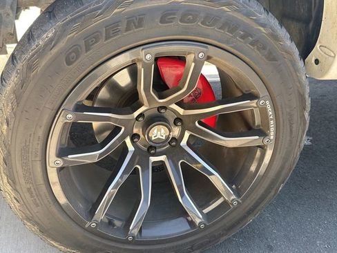 Used 2020 RAM 1500 Big Horn AWD/4WD image 5
