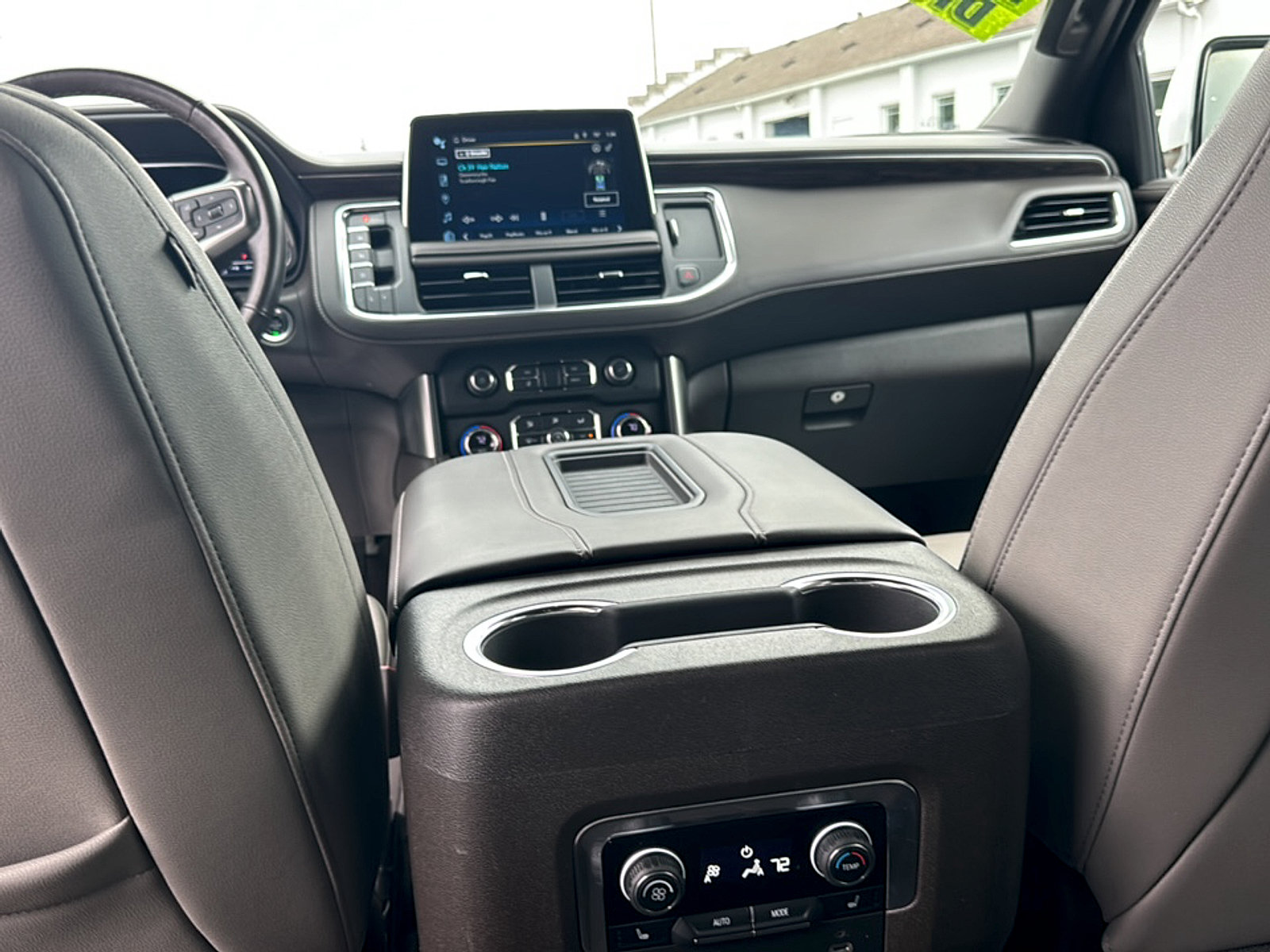 Used 2022 Chevrolet Suburban LT w/ Luxury Package AWD/4WD image 19
