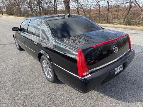Used 2011 Cadillac DTS Luxury image 3