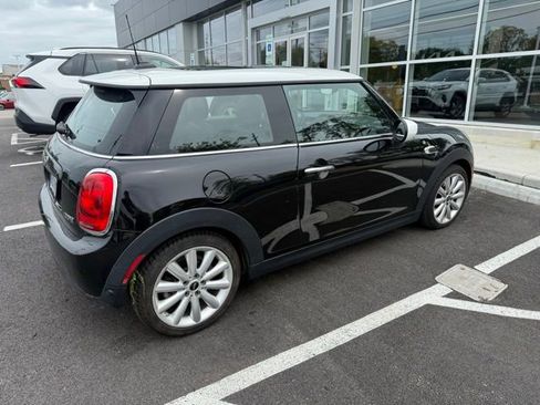Used 2020 MINI Cooper 2-Door Hardtop FWD image 3