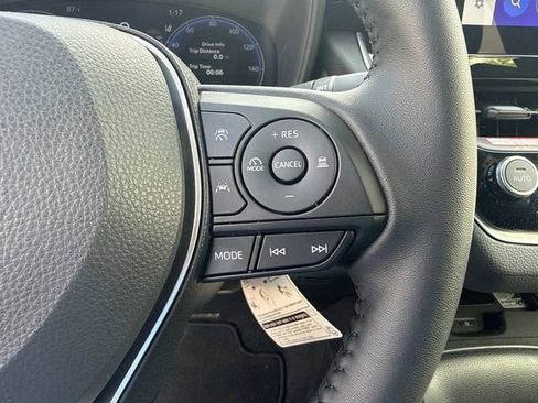 Used 2026 Toyota Corolla SE w/ SE Premium Package image 30