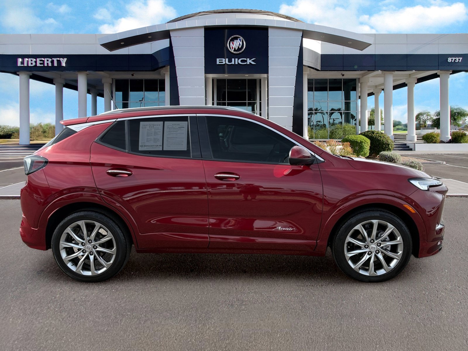 Used 2024 Buick Encore GX Avenir w/ Avenir Technology Package FWD image 2