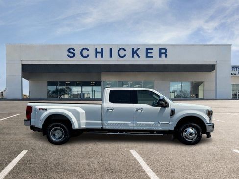 Used 2021 Ford F350 Lariat w/ Lariat Ultimate Package AWD/4WD image 2