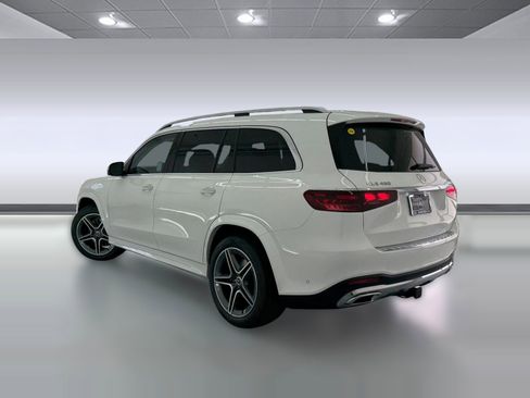 New 2026 Mercedes-Benz GLS 450 4MATIC image 3