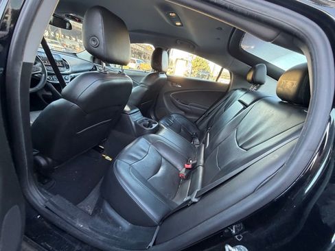 Used 2018 Chevrolet Volt Premier w/ Driver Confidence Package image 8