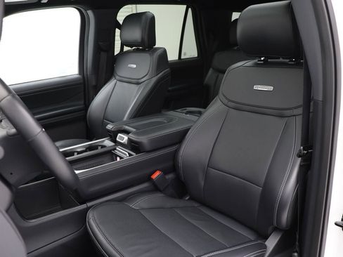 Used 2025 Ford Expedition Max Platinum w/ Stealth Performance Package AWD/4WD image 16