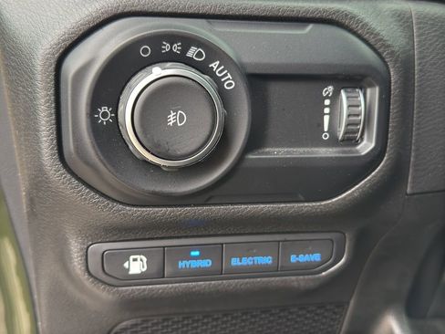 Used 2023 Jeep Wrangler Unlimited Rubicon 4xe w/ Safety Group AWD/4WD image 14