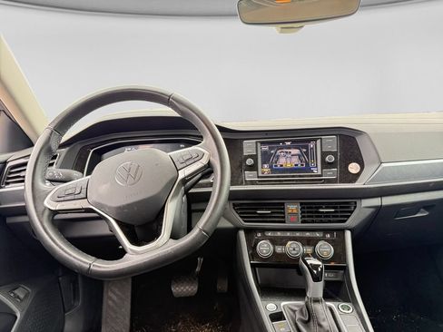 Used 2024 Volkswagen Jetta SE FWD image 23