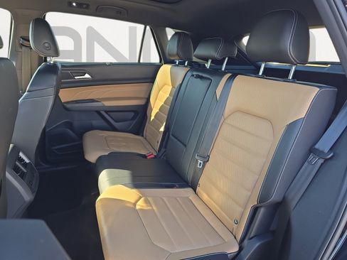 Certified 2021 Volkswagen Atlas Cross Sport SEL Premium image 20