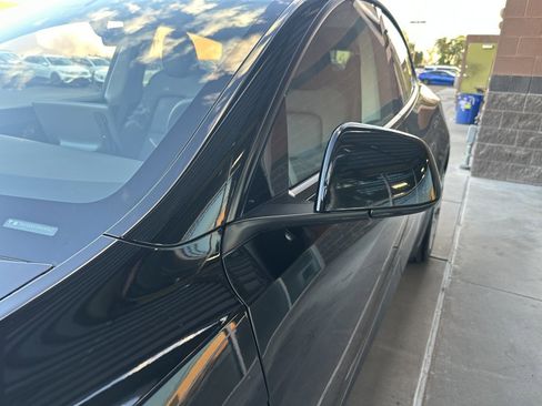 Used 2024 Tesla Model Y Long Range image 11