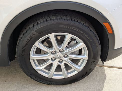 Used 2023 Cadillac XT4 Luxury w/ Driver Awareness Package image 12