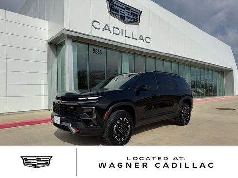 Used 2025 Chevrolet Traverse Z71 w/ Enhanced Driving Package image 1