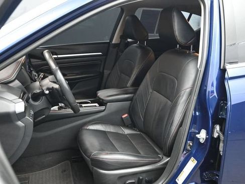 Used 2023 Nissan Altima 2.5 SR w/ SR Premium Package FWD image 5