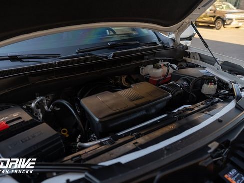 Used 2025 Cadillac Escalade Sport Platinum w/ LPO, ONYX Package image 30