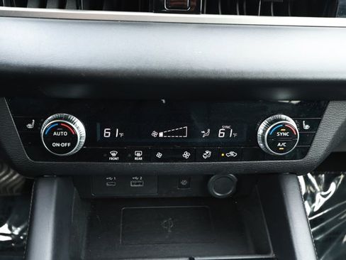 Used 2024 Mitsubishi Outlander SE FWD image 18