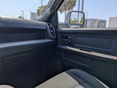 New 2026 RAM 3500 Tradesman AWD/4WD image 17