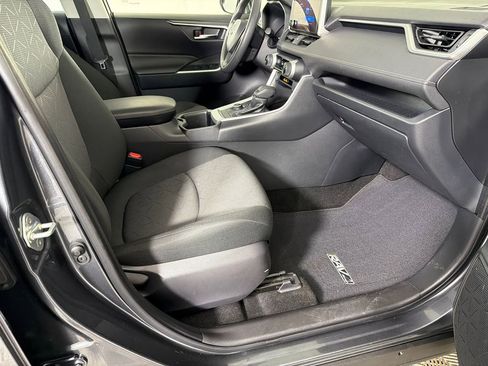 Used 2024 Toyota RAV4 XLE w/ Convenience Package image 14