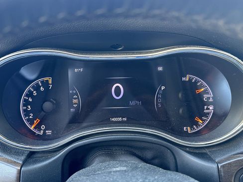 Used 2015 Jeep Grand Cherokee Limited image 18