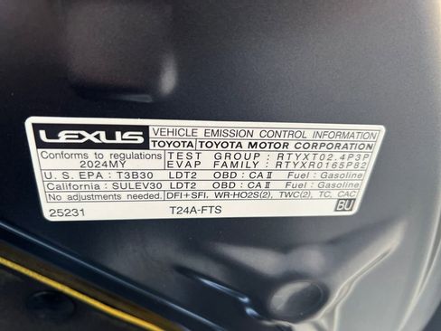 Used 2024 Lexus RX 350 Premium image 32