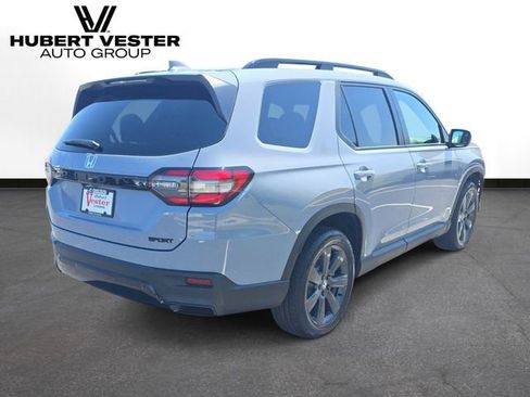 New 2026 Honda Pilot Sport image 6