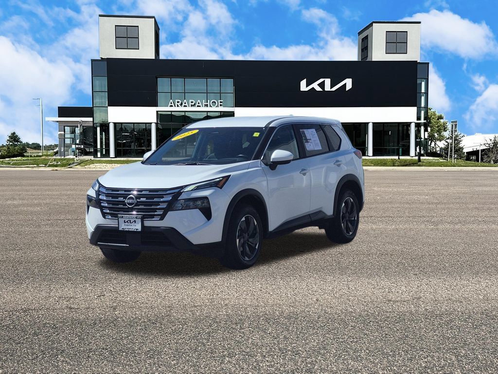 Used 2025 Nissan Rogue SV AWD/4WD image 4