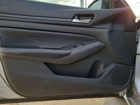 Used 2024 Nissan Altima 2.5 SV image 20