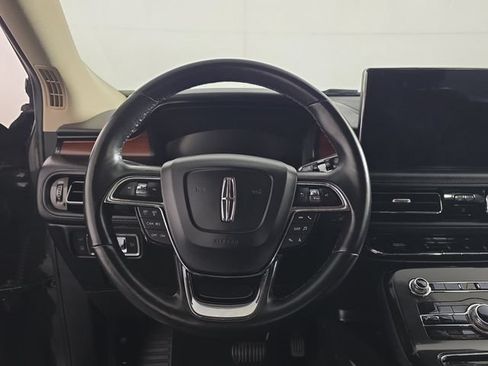 Used 2022 Lincoln Nautilus Reserve AWD/4WD image 13