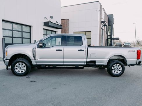 Used 2024 Ford F350 XLT image 5