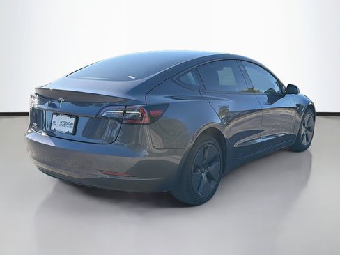 Used 2023 Tesla Model 3 Standard Range image 3