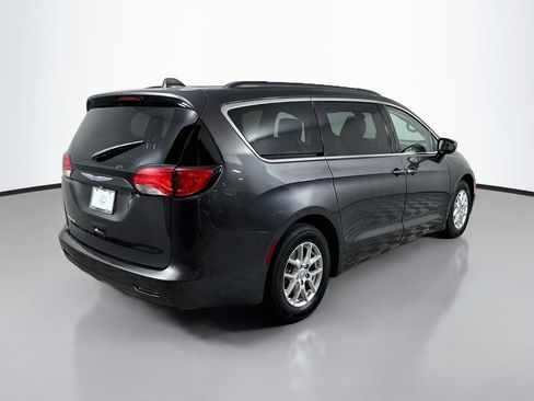 Used 2020 Chrysler Voyager Lxi FWD image 5
