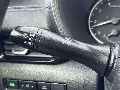 Certified 2023 Nissan Sentra SV image 28