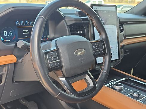 Used 2024 Ford Expedition Max Platinum image 14
