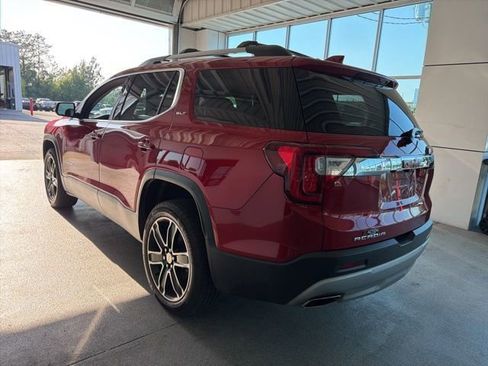 Used 2022 GMC Acadia SLT w/ Preferred Package FWD image 13
