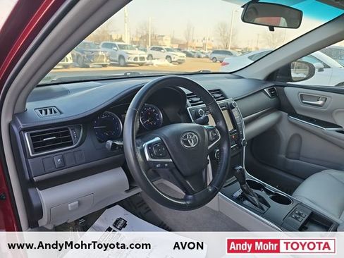 Used 2017 Toyota Camry XLE image 8