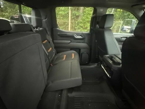 Used 2024 GMC Sierra 1500 AT4 w/ Technology Package AWD/4WD image 11