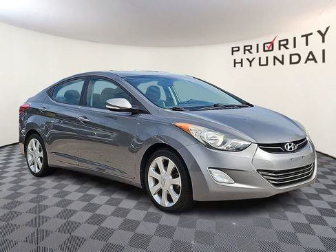 Used 2013 Hyundai Elantra Limited FWD image 3