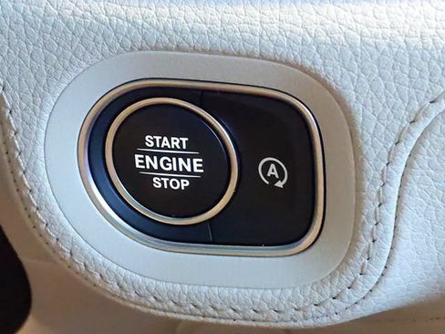 Certified 2021 Mercedes-Benz GLS 580 4MATIC image 29