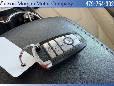 Used 2018 Ford Edge Titanium w/ Equipment Group 301A FWD image 20