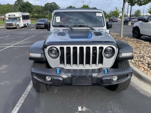 Used 2023 Jeep Wrangler Unlimited Rubicon 4xe w/ Cold Weather Group AWD/4WD image 2