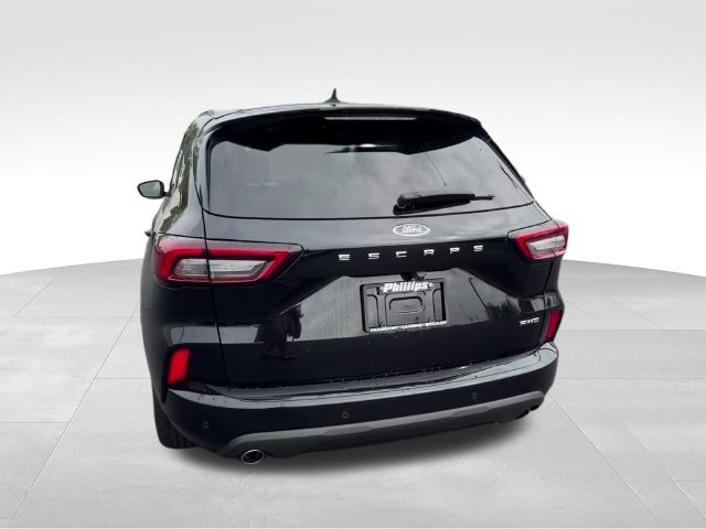 Used 2024 Ford Escape ST-Line w/ Tech Pack #1 AWD/4WD image 5