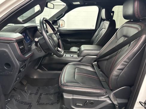 Used 2024 Ford Expedition Max Limited AWD/4WD image 18