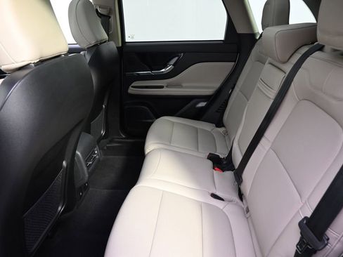 New 2026 Lincoln Corsair Premiere image 21