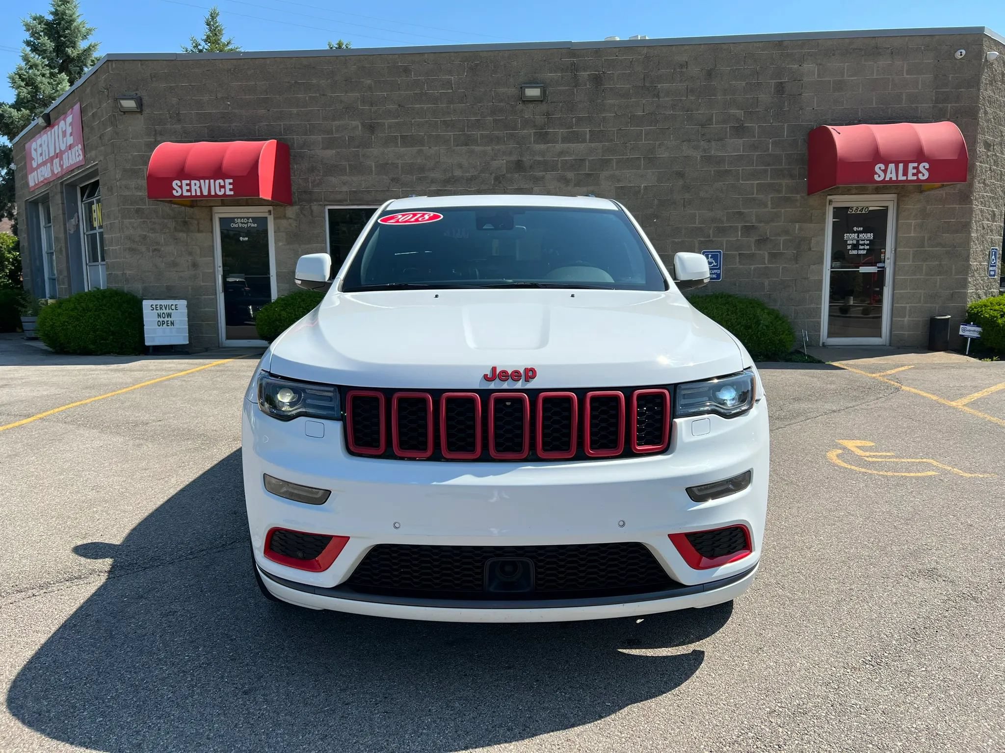 Used 2018 Jeep Grand Cherokee High Altitude AWD/4WD image 2