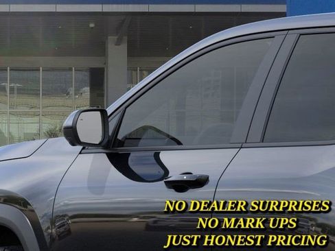 New 2026 Chevrolet Equinox LT w/ Convenience Package II image 12