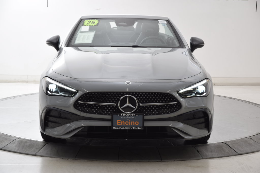 Used 2025 Mercedes-Benz CLE 300 4MATIC Cabriolet image 9