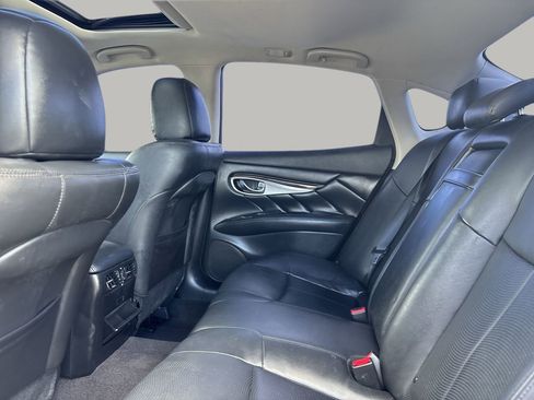 Used 2015 INFINITI Q70 3.7 image 16